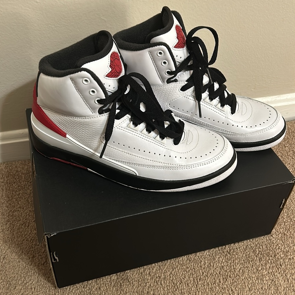 Air Jordan 2 Retro “Chicago”
